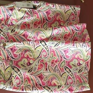 Kim Roger's black pink & green paisley short NWT size 12